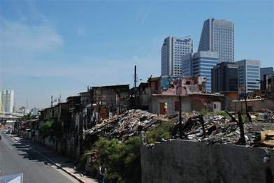 Defensoria obtém decisão que interrompe remoção de favela próxima à ponte estaiada