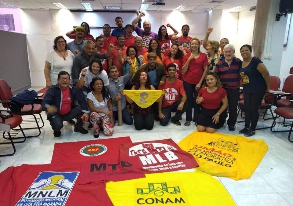 Movimentos nacionais de moradia realizam plenária e convocam sociedade brasileira para defender a Constituição e os direitos sociais