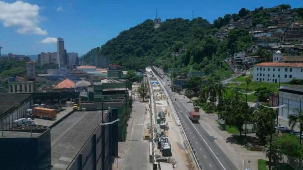 LIMINAR BARRA TENTATIVA DE ALTERAÇÃO DE ÁREA DE ZEIS EM SANTOS